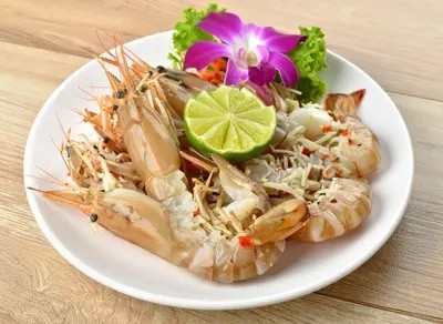 Fried Large Mantis Shrimp with Salt and Pepper (1 pc)