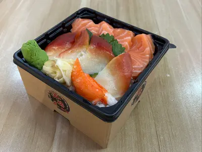 Salmon with Surf Clam