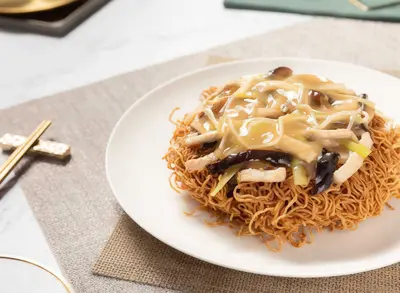 Stir-fried Noodles with Shredded Pork and Bean Sprouts